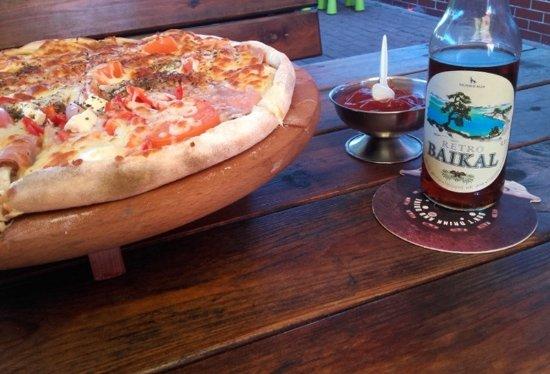Uni Bar 13